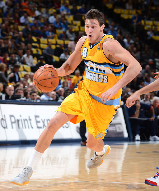 danilo gallinari #8 yellow jerseys